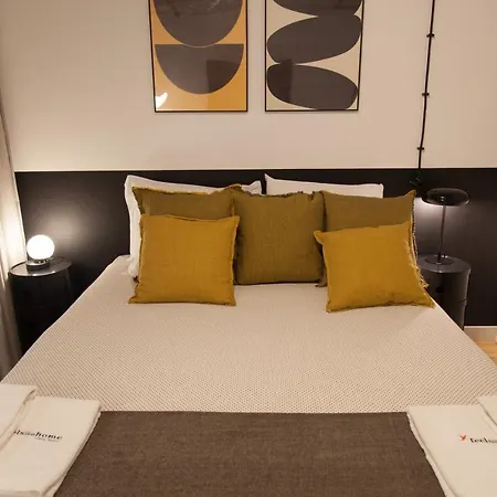 Flh Intendente Elegant Mezzanine With Balcony Lisboa