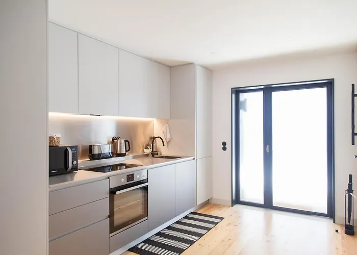 Flh Intendente Elegant Mezzanine With Balcony * Lisboa